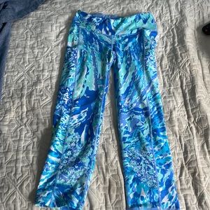 Lilly Pulitzer athletic leggings with pockets